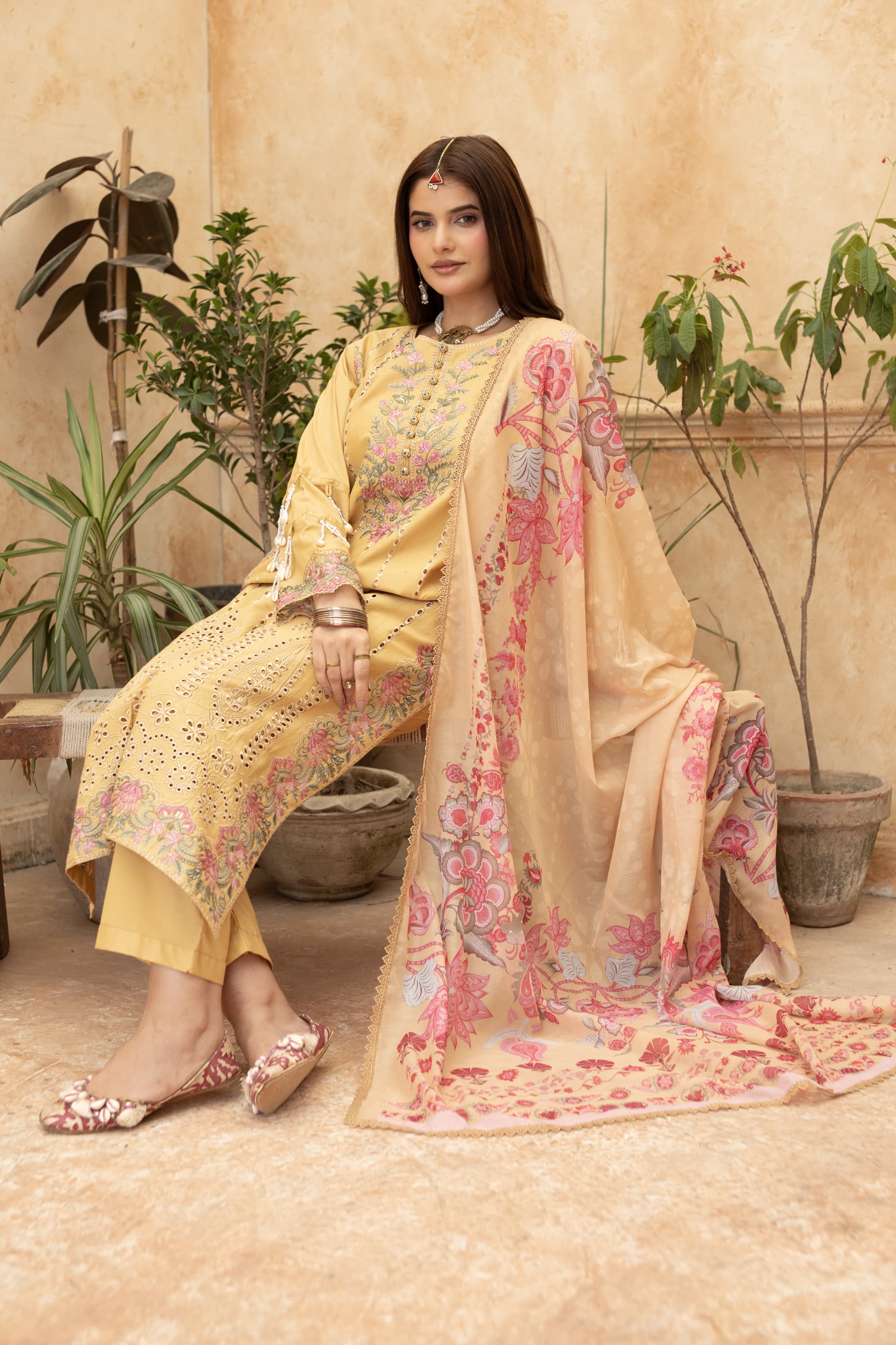 GulNoor-Butter lemon Embroidered Pret (3 pc)