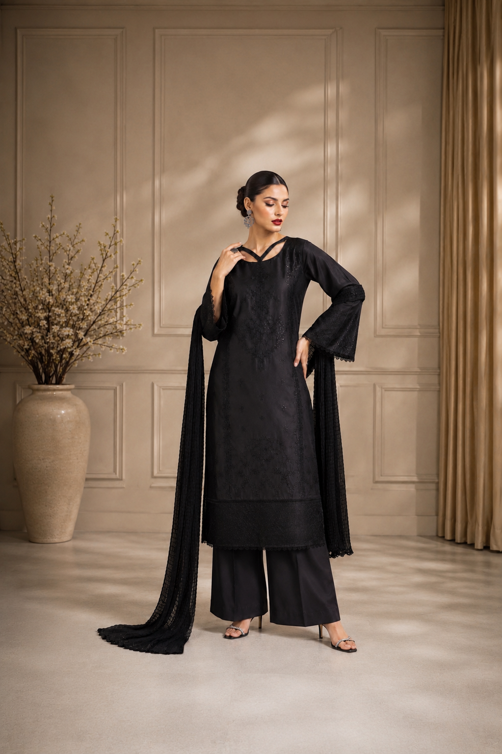 Siyah gul (Embroidered) - 3Pc